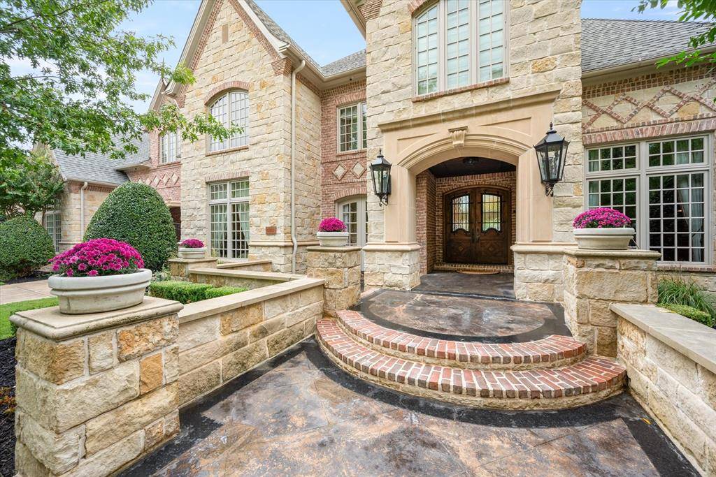 Colleyville, TX 76034,6909 Westmont Drive