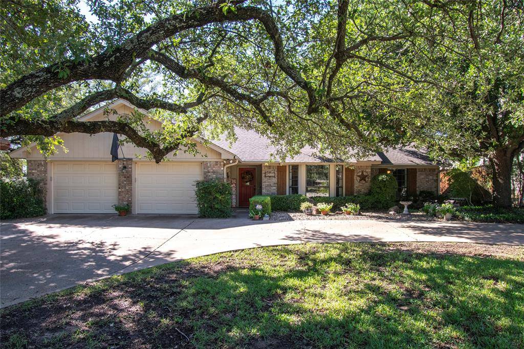 Granbury, TX 76049,4210 ANGELINA Drive S