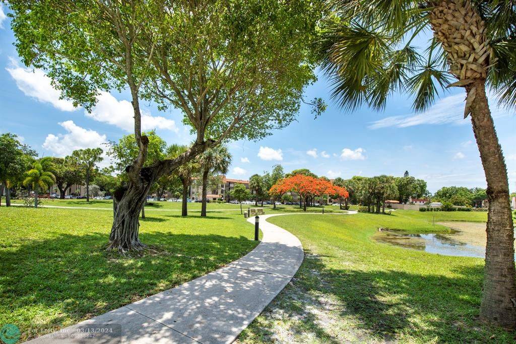 Lauderhill, FL 33319,6061 N Falls Circle Dr  #201