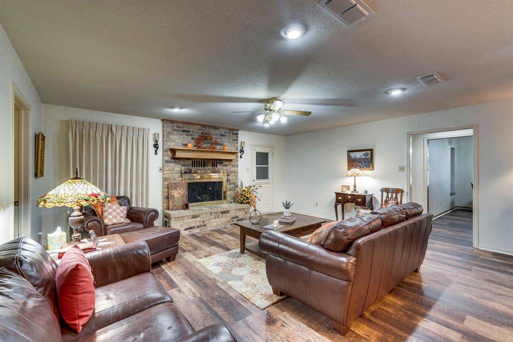 Groesbeck, TX 76642,909 Mcclintic Drive