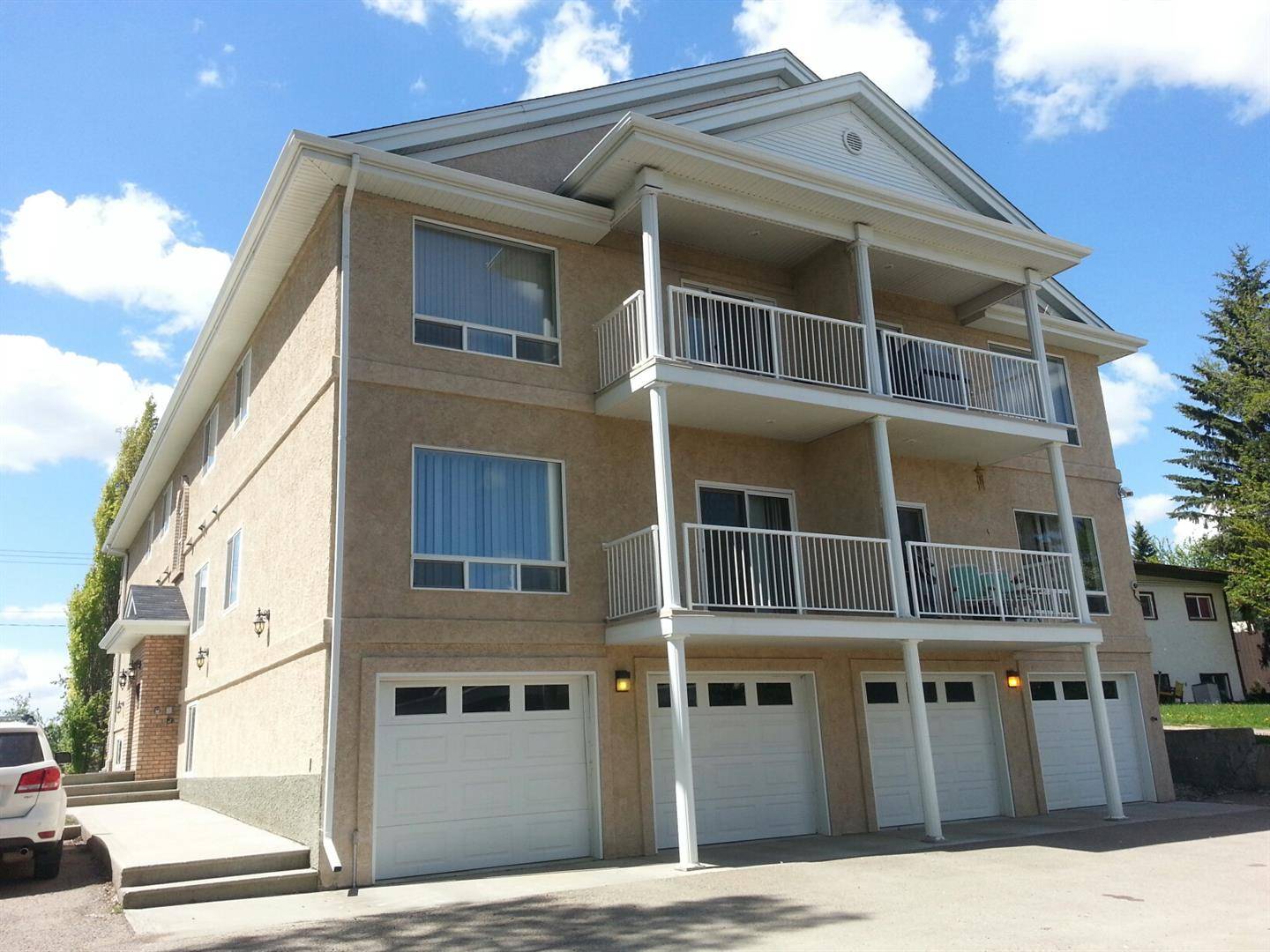 Red Deer, AB T4R 3G2,6547 59 AVE