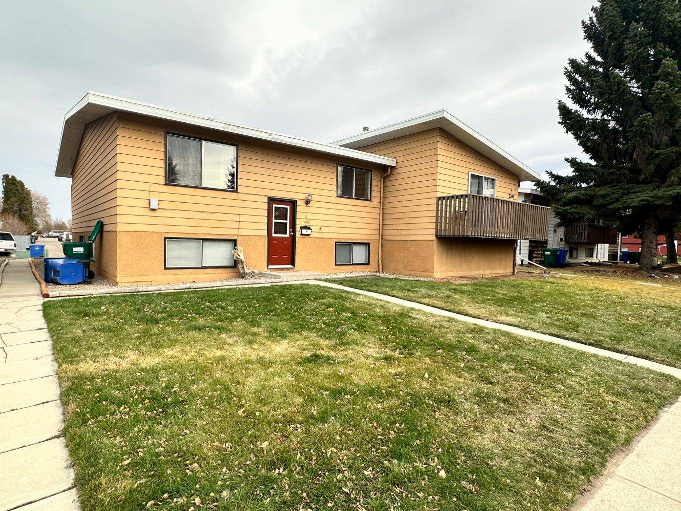 Lethbridge, AB T1H4R8,2305 23 ST N