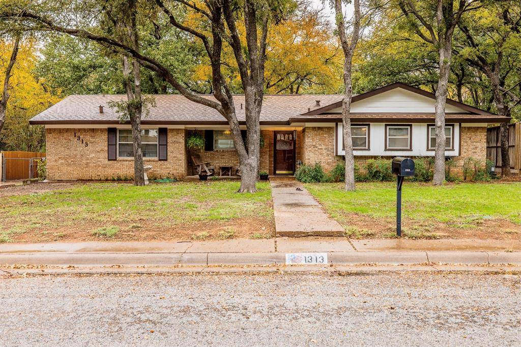 Graham, TX 76450,1313 Fisher Street