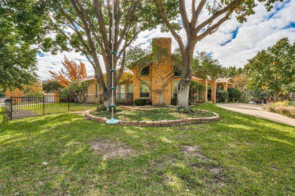 Irving, TX 75063,100 Creekside Court