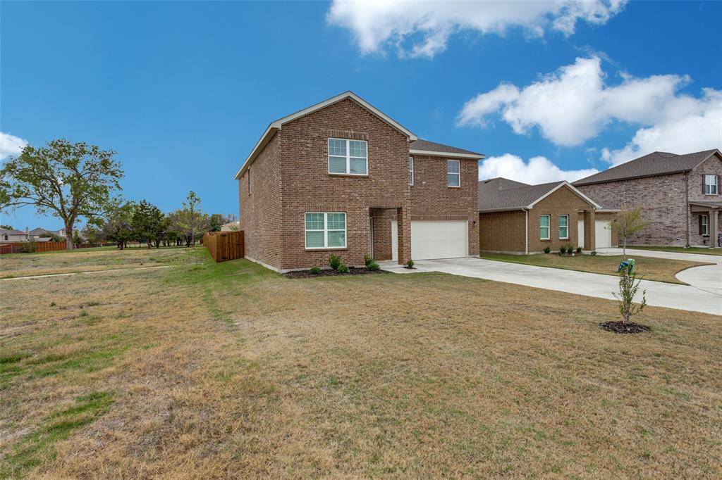 Fort Worth, TX 76052,1301 Gentle Creek Lane