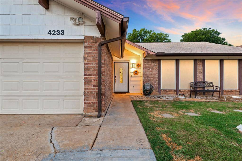 Arlington, TX 76016,4233 Glen Ridge Drive