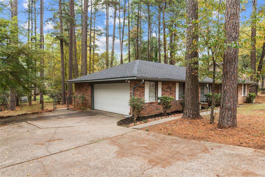 Haughton, LA 71037,318 Short Leaf Drive