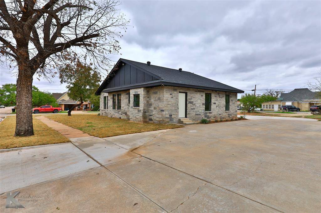 Abilene, TX 79601,1341 N 7th Street