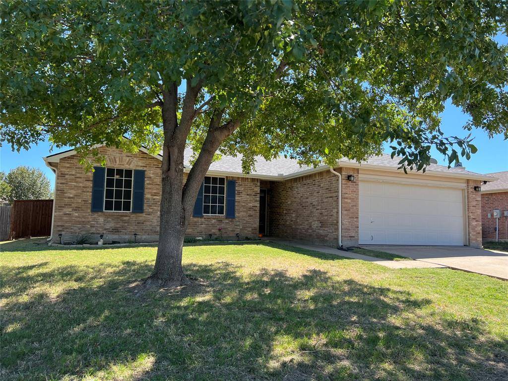 Burleson, TX 76028,312 Daisy Lane