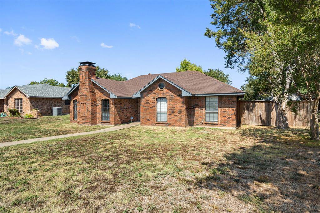 Desoto, TX 75115,1129 Spruce Wood Circle