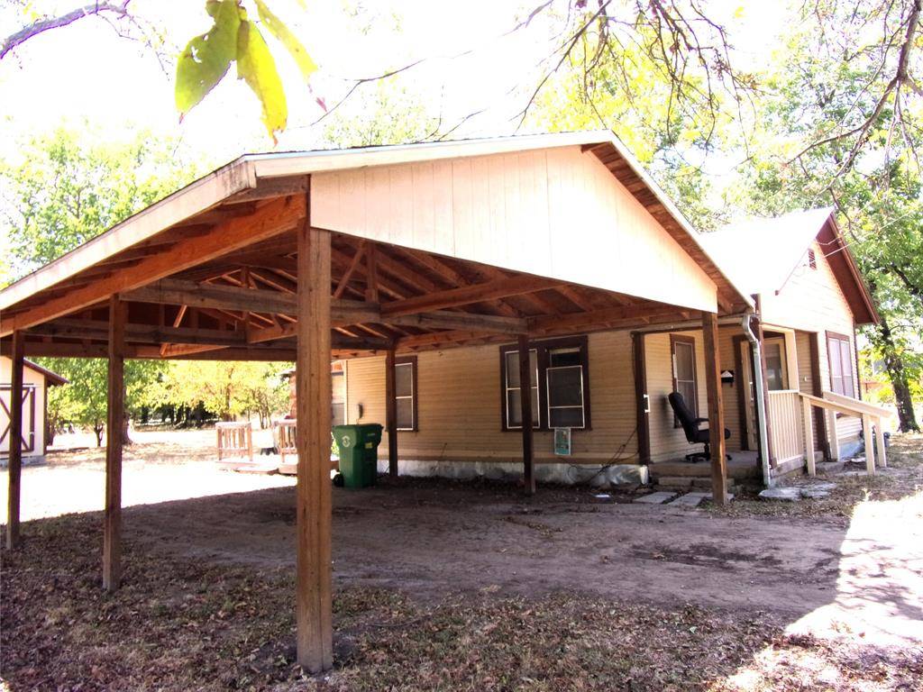 San Saba, TX 76877,505 W Pecan Street