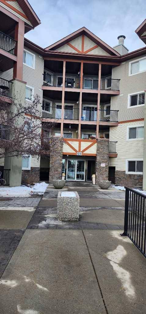 Red Deer, AB T4R 3R6,12A Ironside ST #1209