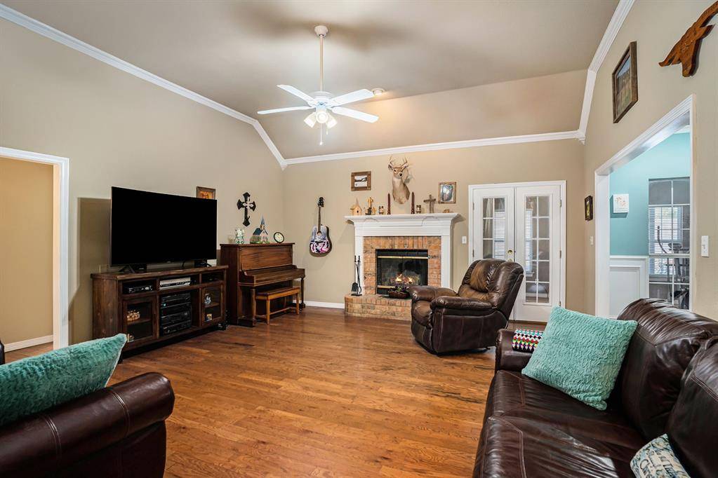 Cleburne, TX 76033,1800 Quail Hollow