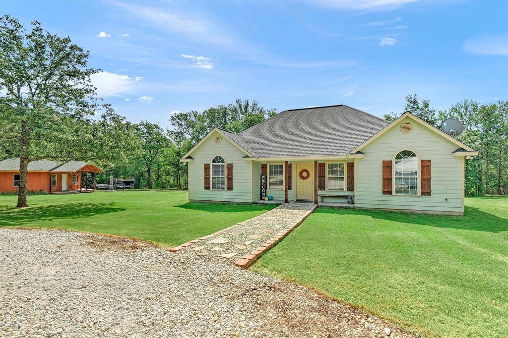 Sadler, TX 76264,902 Wainscott Road