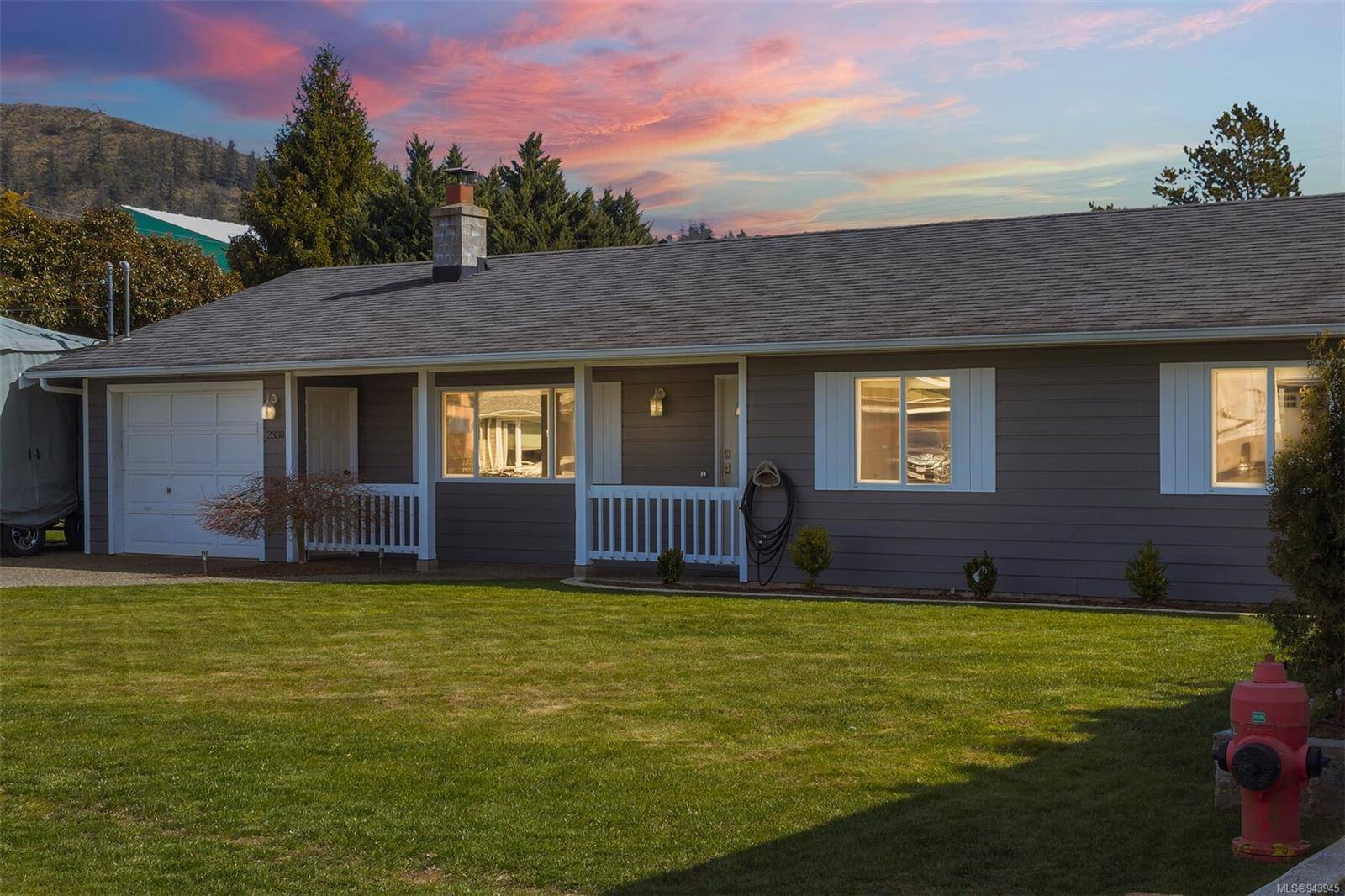 Langford, BC V9B 5B2,2830 Santana Dr