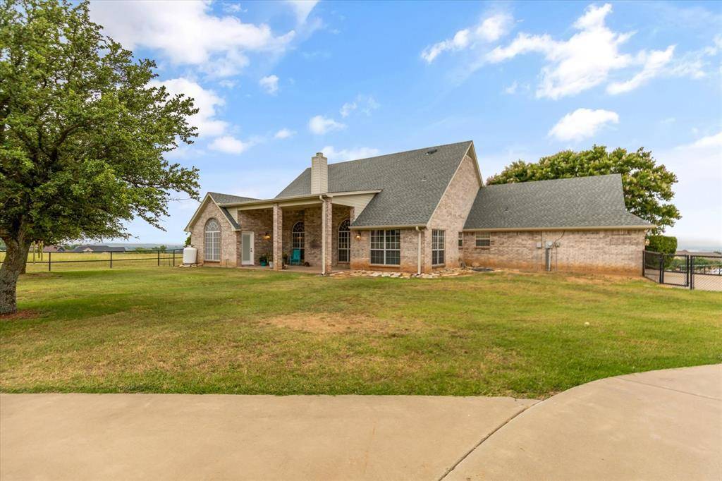 Granbury, TX 76049,1605 Crow Creek Drive