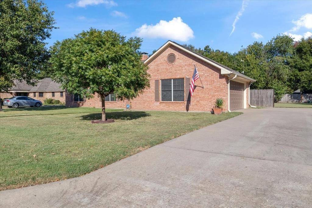 Bonham, TX 75418,2110 Pecan Street