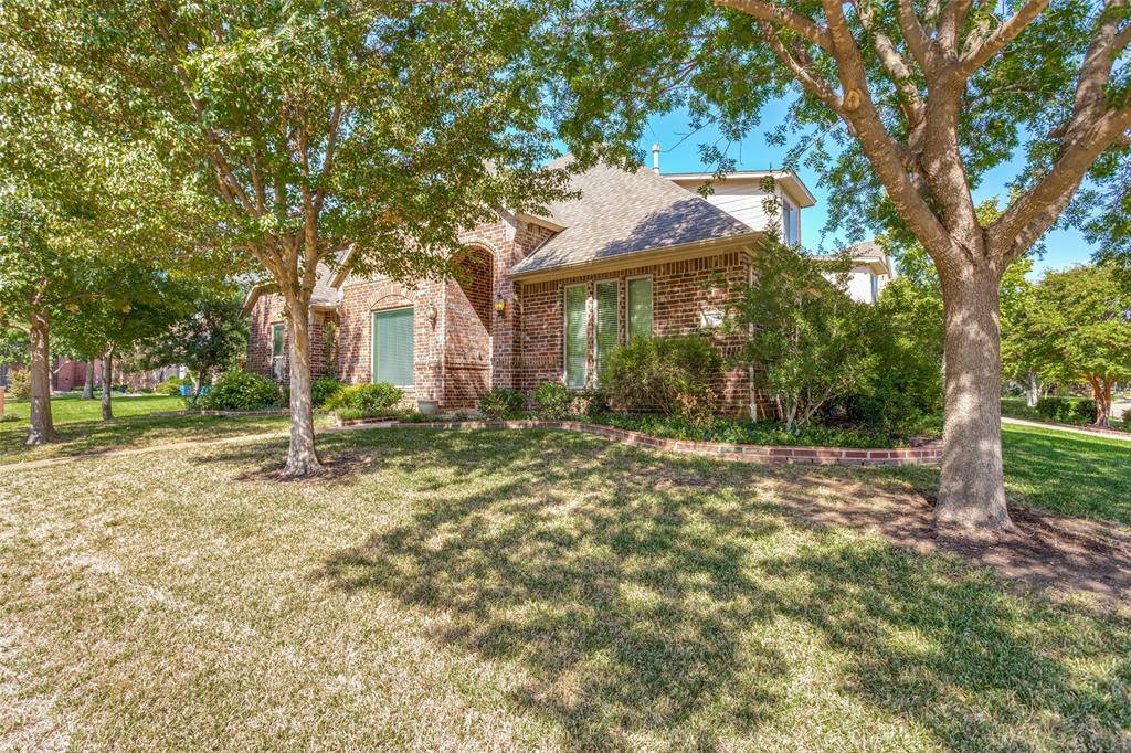 Hurst, TX 76054,600 Hickory Court