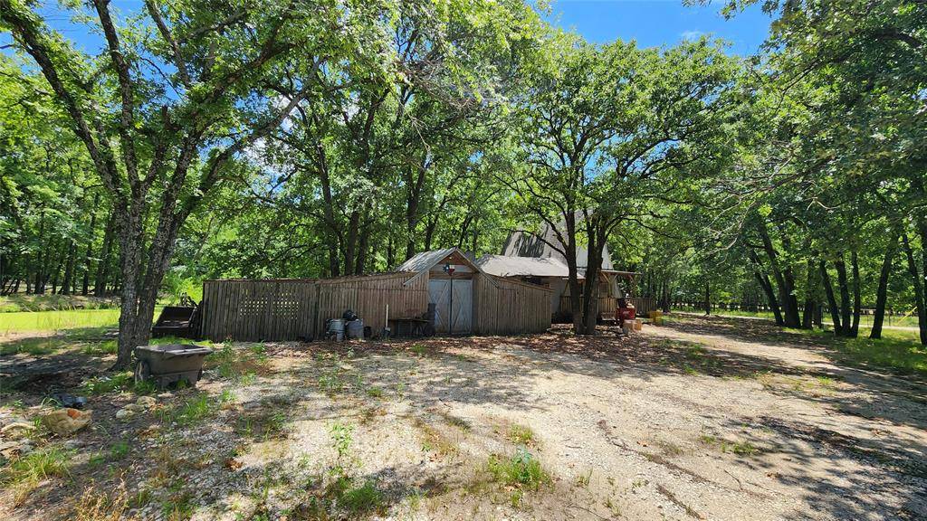 West Tawakoni, TX 75474,325 E Rabbit Cove Road