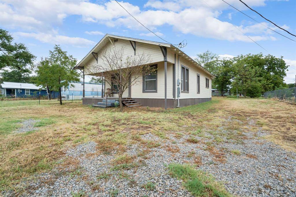 De Leon, TX 76444,608 S RUSK Street S