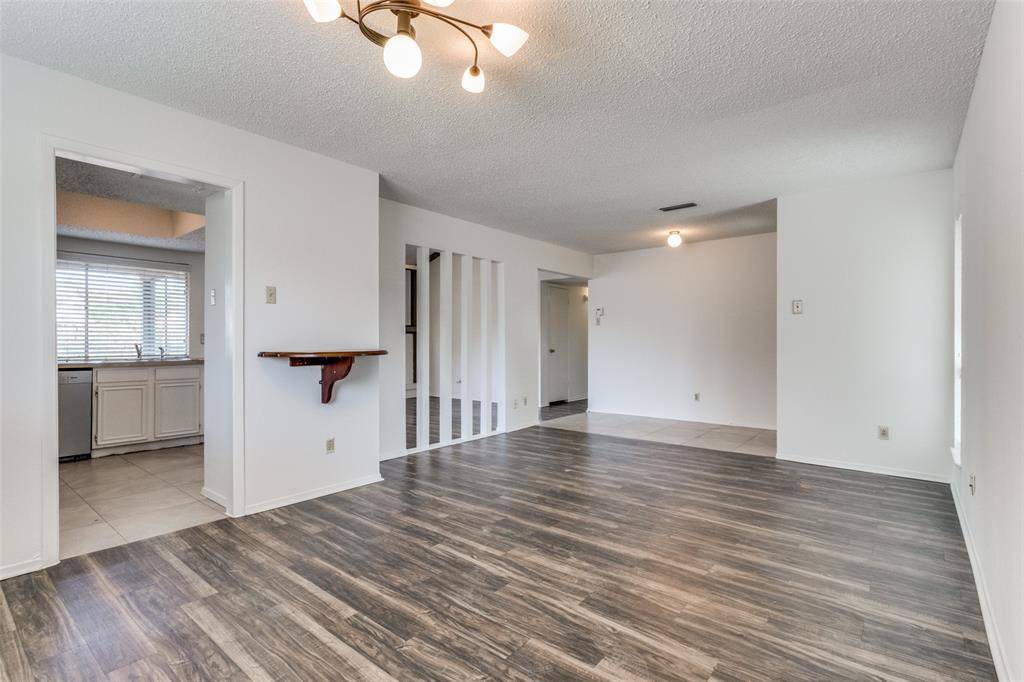 Mesquite, TX 75150,725 Via Avenida