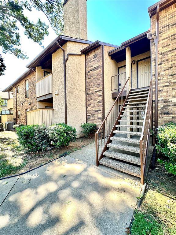 Arlington, TX 76011,1204 Harwell Drive #2125