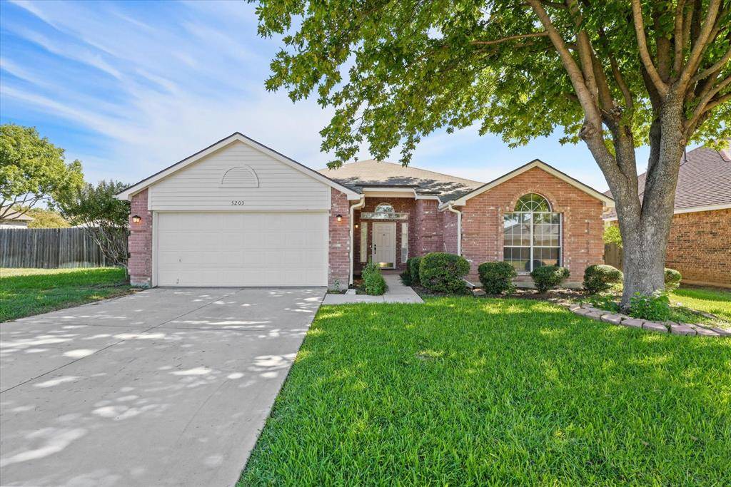 Arlington, TX 76017,5203 Alta Vista Lane