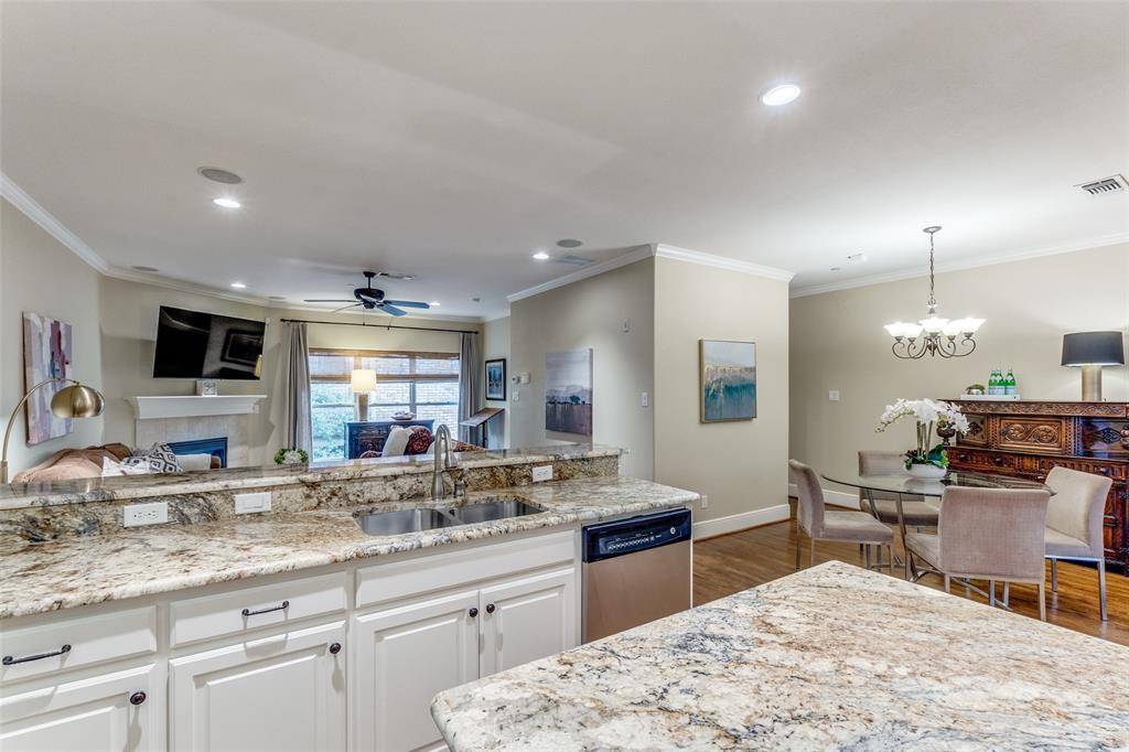University Park, TX 75205,4524 Emerson Avenue #9