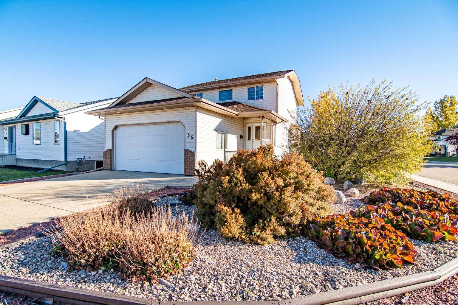 Red Deer, AB T4R2N8,35 Logan Close