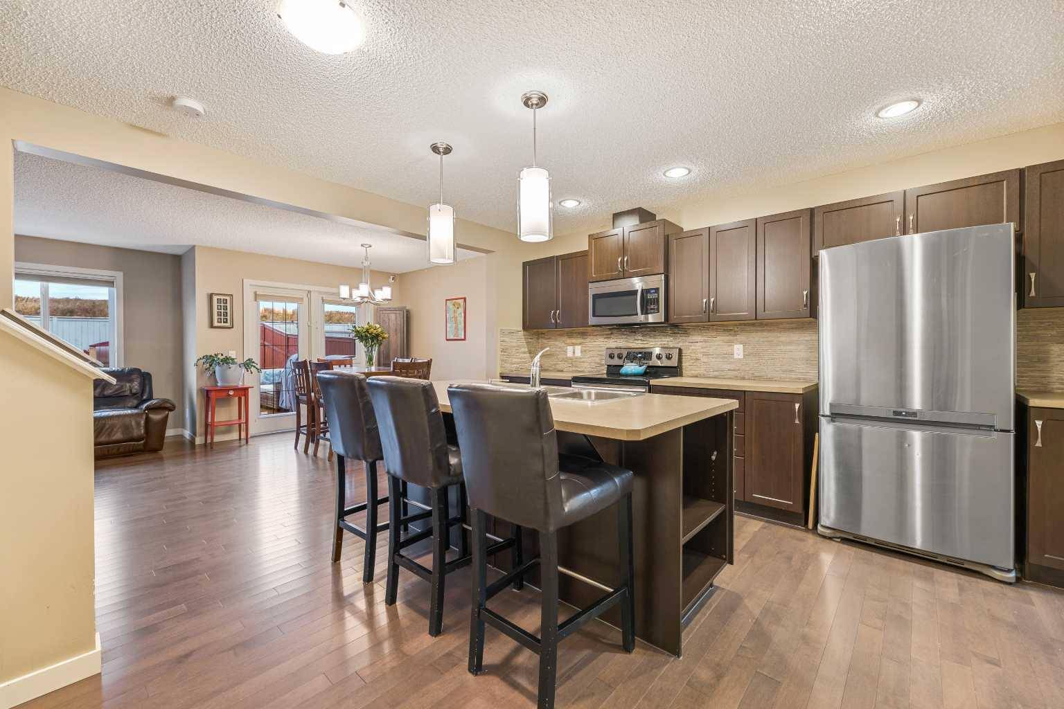 Cochrane, AB T4C 0T8,562 River Heights CRES