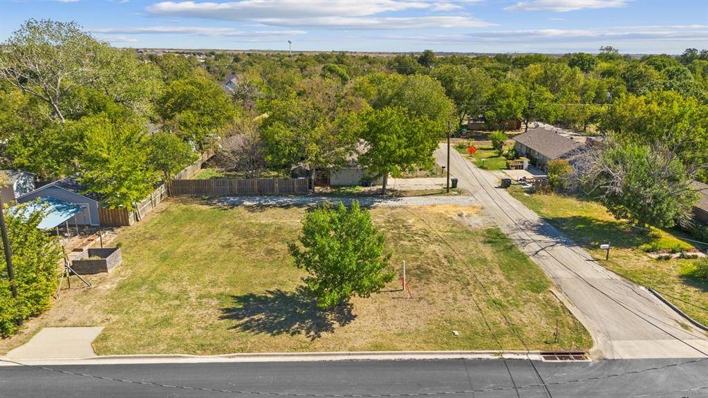 Sanger, TX 76266,212 Oak Street