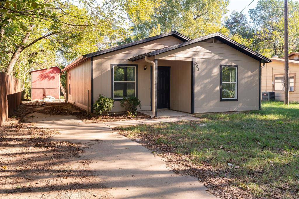 Campbell, TX 75422,502 W Locust Street