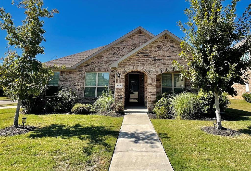 Arlington, TX 76001,6906 Costa Del Sol Court