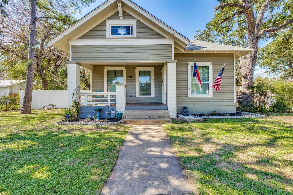 Cleburne, TX 76031,504 S Robinson Street