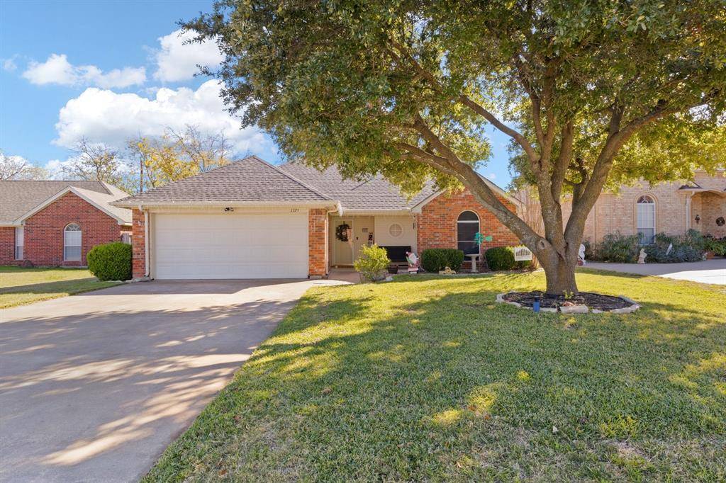 Cleburne, TX 76033,1725 Ridgecrest Drive