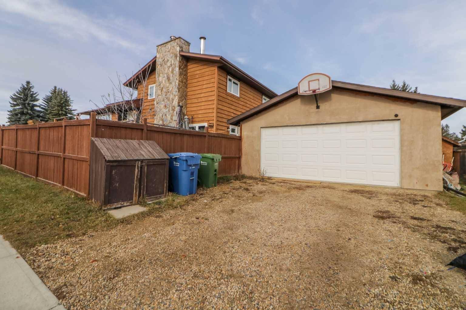 Red Deer, AB T4P2M2,4 Goard Close