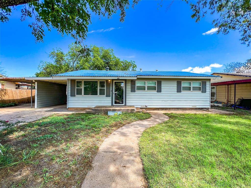 Munday, TX 76371,1261 W Eden Street