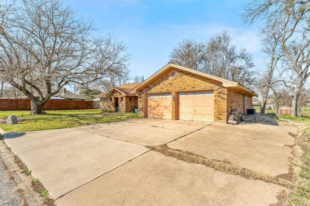 Stephenville, TX 76401,107 Beach Drive