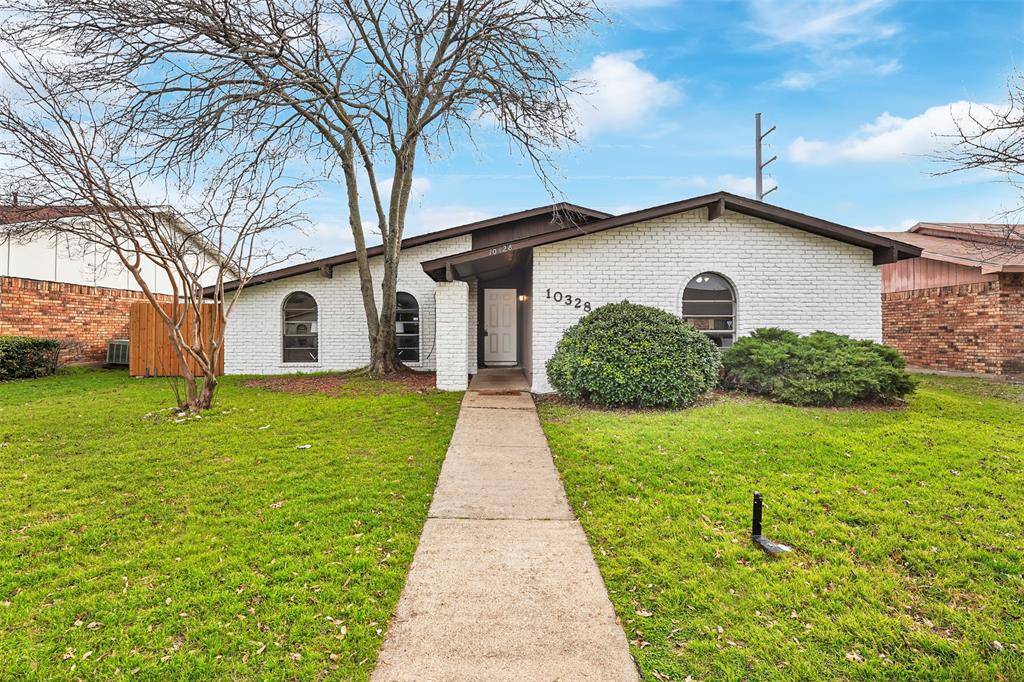 Dallas, TX 75243,10328 Black Walnut Drive