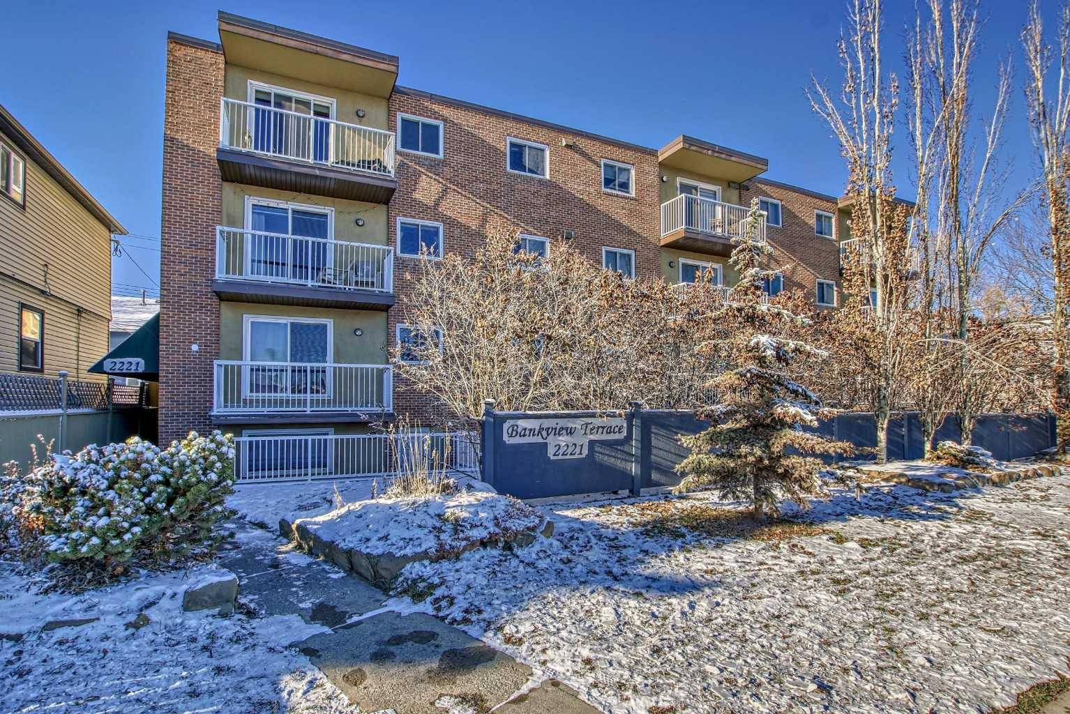 Calgary, AB T2T3T2,2221 14 ST SW #206