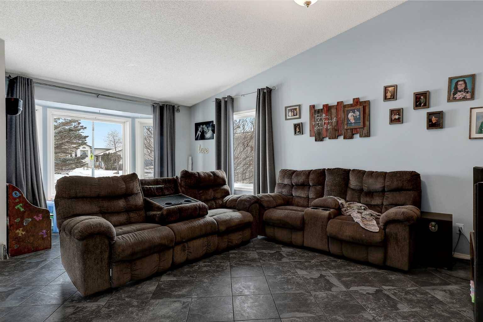 Grande Prairie, AB T8W1Z1,7825 Mission Heights DR