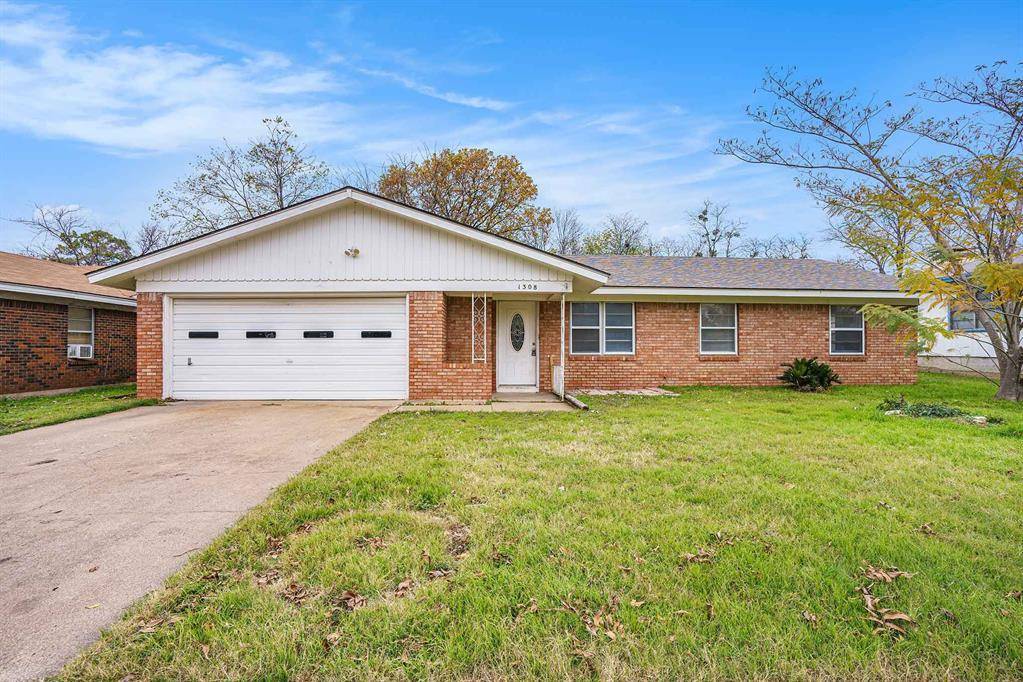 Cleburne, TX 76033,1308 Roberts Avenue