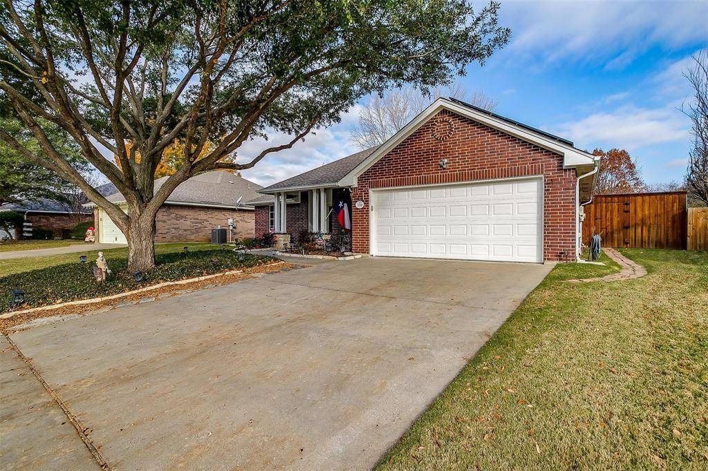 Burleson, TX 76028,359 Meador Lane