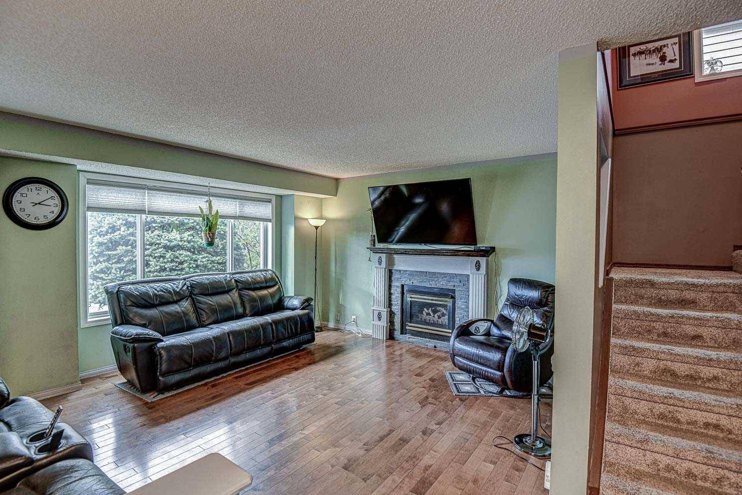 Calgary, AB T3J 3M5,228 Martindale DR NE