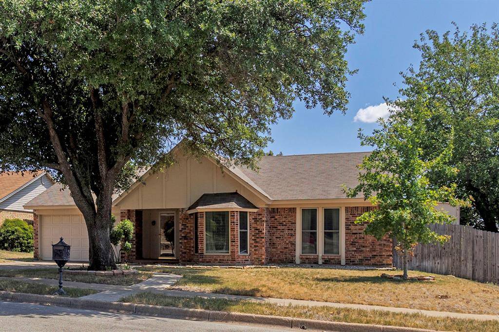 Benbrook, TX 76126,9963 Haywood Court