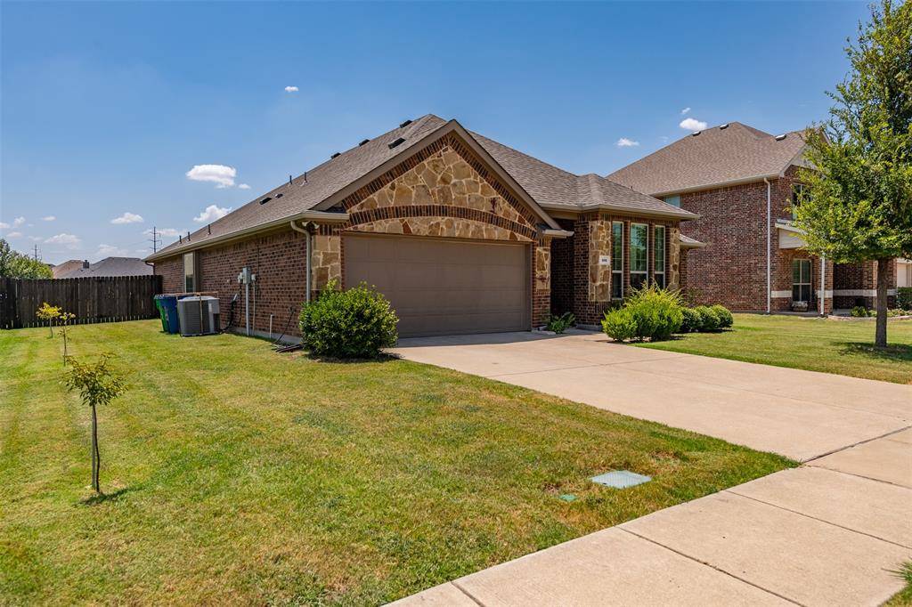 Waxahachie, TX 75165,106 Lacy Oak Lane