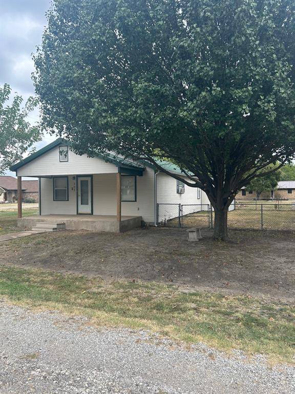 Savoy, TX 75479,307 N Mill Street