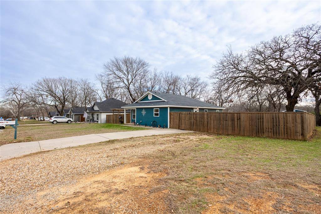 Denison, TX 75020,430 W Johnson Street