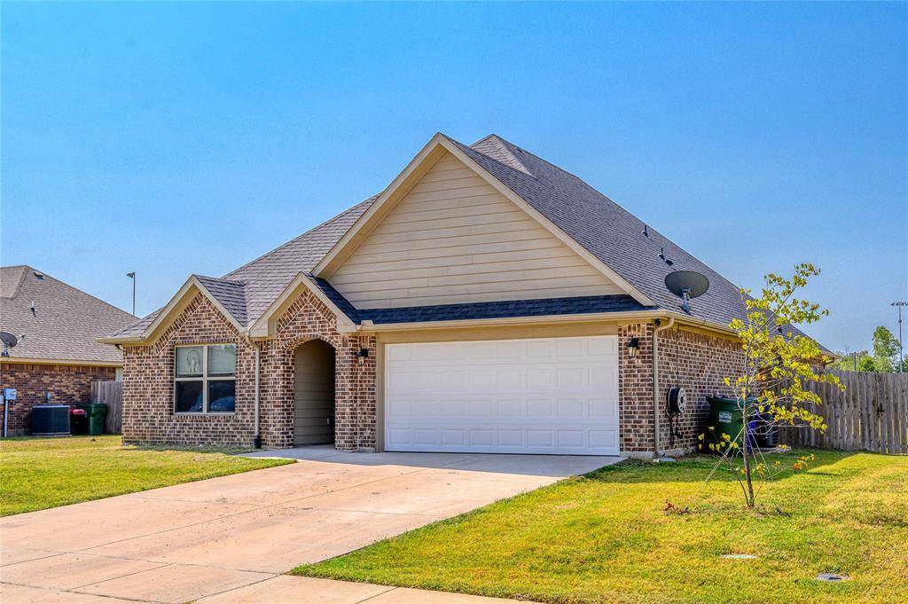 Whitesboro, TX 76273,117 Prairie Grass Drive