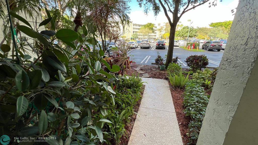 Pompano Beach, FL 33069,2232 N Cypress Bend Dr  #107